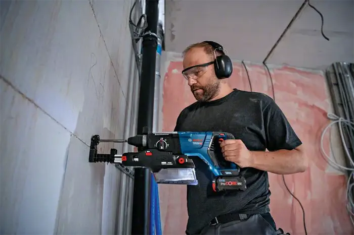Jak minimalizovat prašnost při vrtání a stavebních pracích