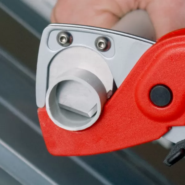 Kleště na řezání hadic a ochranných trubic KNIPEX PlastiCut® 185 mm