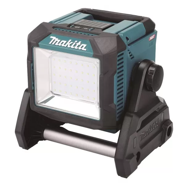 Aku LED svítílna Makita XGT 40V