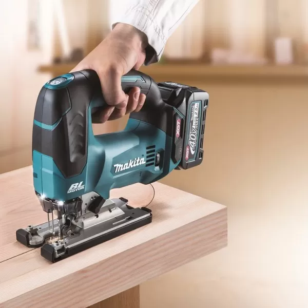 Aku přímočará pila Makita JV002GZ XGT, bez aku