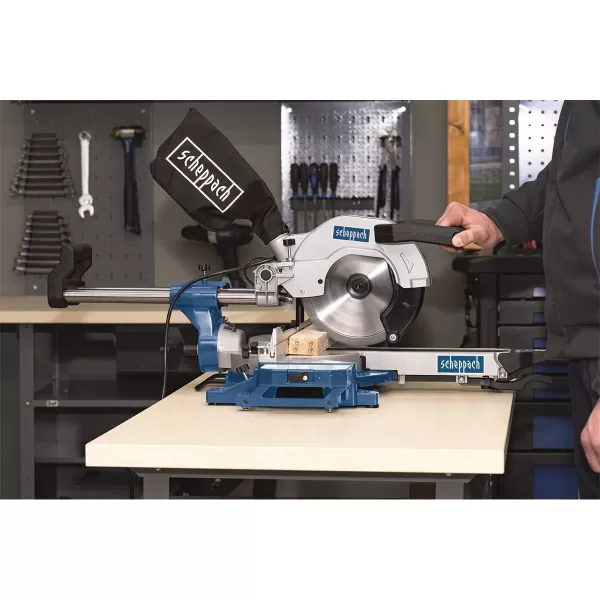 Pokosová pila dvourychlostní Scheppach HM 90 MP s potahem a laserem