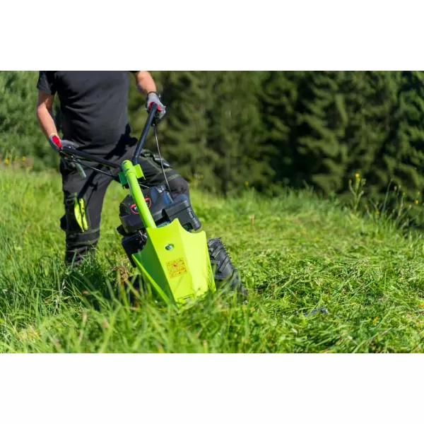 Lištová sekačka trávy Zipper ZI-BM870ECO, s pojezdem, benzinová