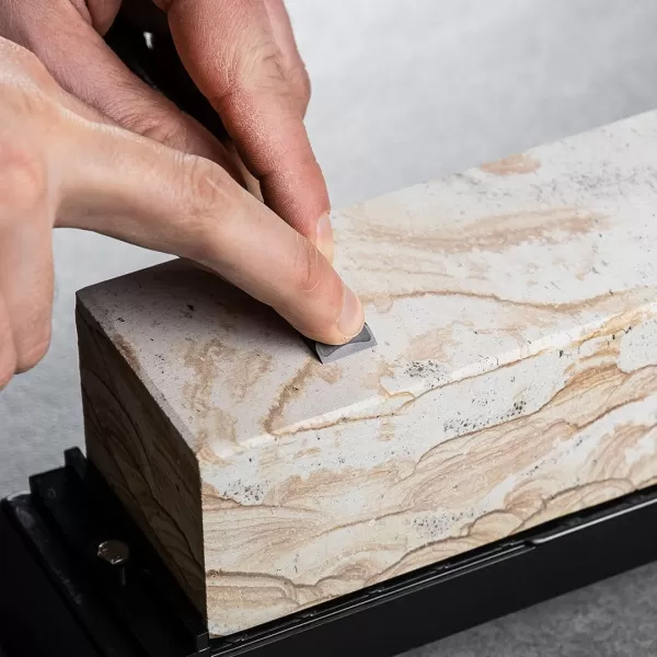 Přírodní brusný vodní kámen typ Amakusa - zrnitost 500 až 700