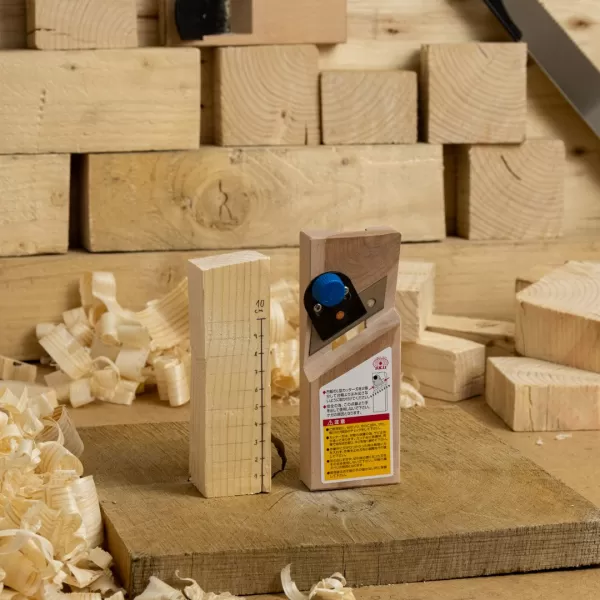 Japonský hoblík SK11 na sádrokarton