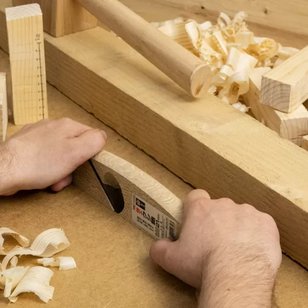 Japonský hoblík na dřevo UMEBACHI RYUMA Mini na žlábky - 21 mm