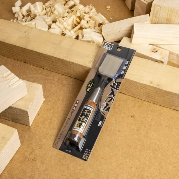 Tradiční japonské truhlářské dláto SENKICHI KIN - 42 mm