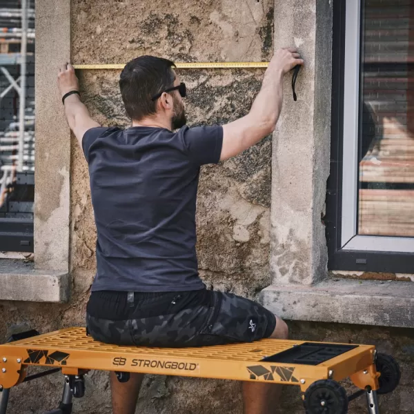 Multifunkční skládací stůl a plošina STRONGBOLD StrongBench B910