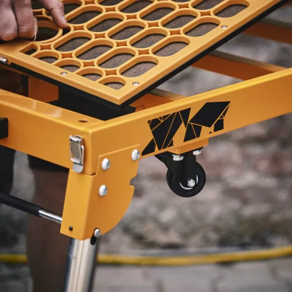 Multifunkční skládací stůl a plošina STRONGBOLD StrongBench B910