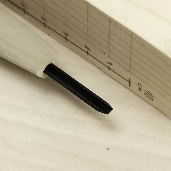 Japonské řezbářské mini-dláto SENKICHI s V čepelí - 3 mm