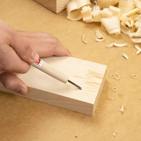 Japonské řezbářské mini-dláto SENKICHI s šikmou čepelí - 3 mm