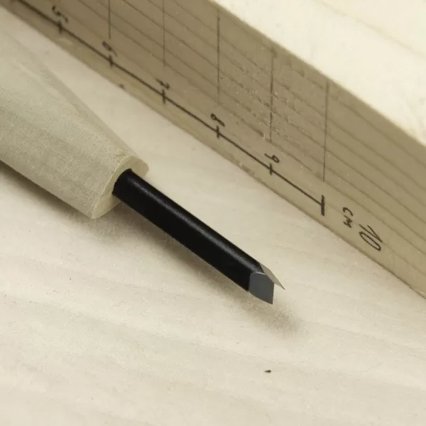 Japonské řezbářské mini-dláto SENKICHI s V čepelí - 3 mm