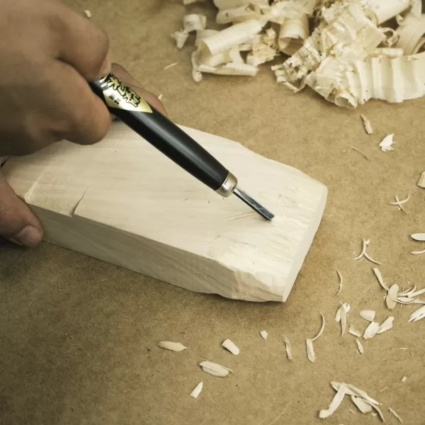 Japonské řezbářské mini-dláto SAKURA Nihon s V čepelí - 3 mm