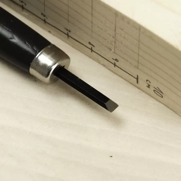 Japonské řezbářské mini-dláto SAKURA Nihon s plochou čepelí - 4,5 mm