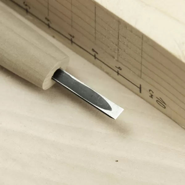 Japonské řezbářské mini-dláto SENKICHI s plochou čepelí - 4,5 mm
