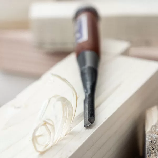 Japonské drážkovací řezbářské dláto YOSHIHIRO Sankaku - 6 mm