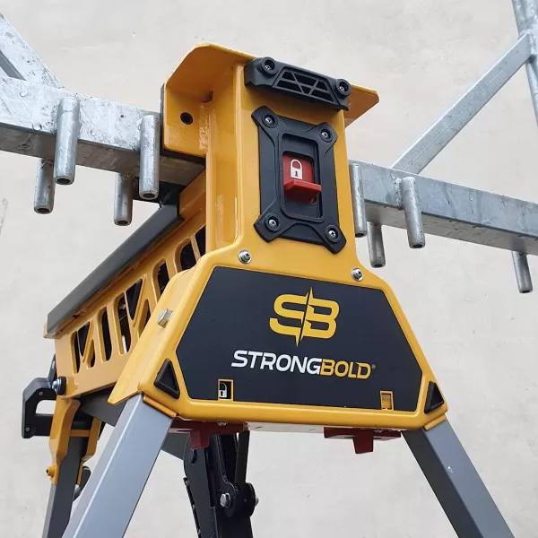 Přenosný stojanový svěrák STRONGBOLD S1