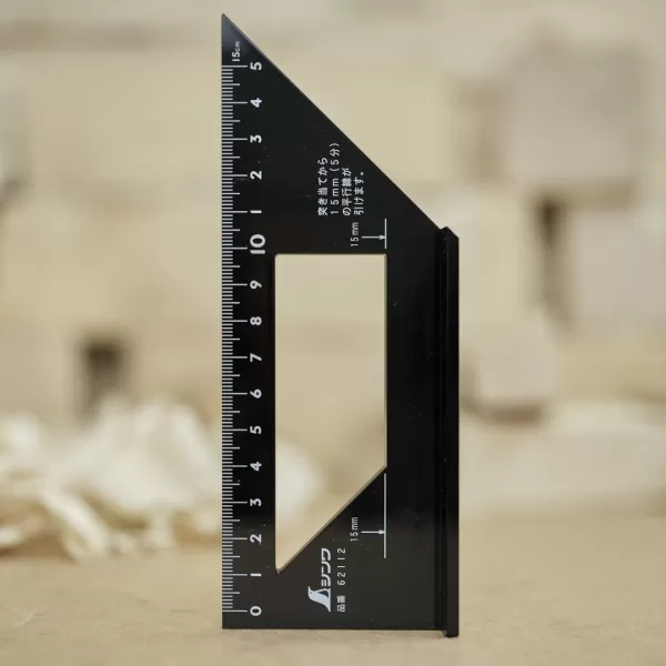 Japonské pokosové pravítko SHINWA 45+90° z polykarbonátu