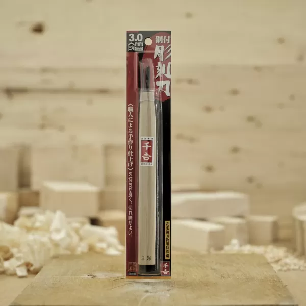 Japonské řezbářské mini-dláto SENKICHI s V čepelí - 3 mm