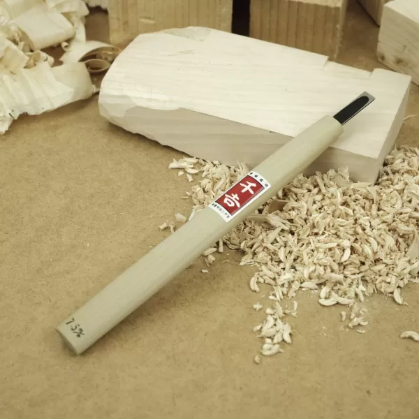 Japonské řezbářské mini-dláto SENKICHI s plochou čepelí - 7,5 mm