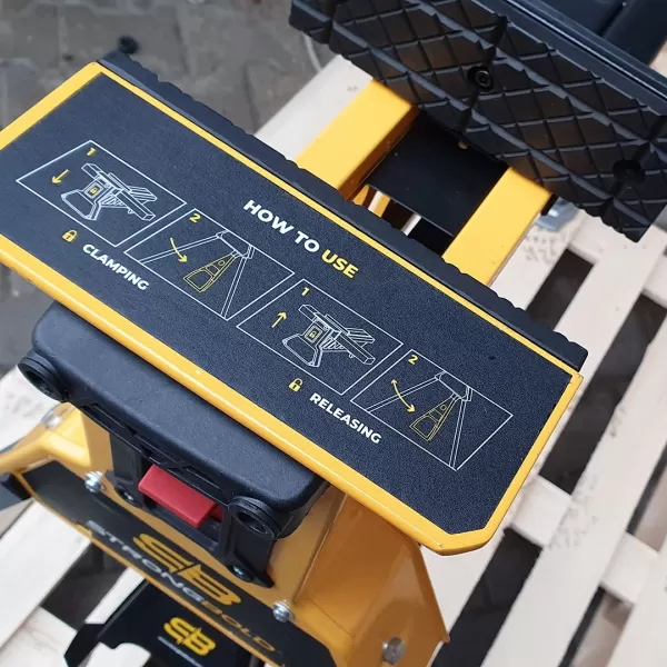 Přenosný stojanový svěrák STRONGBOLD S1