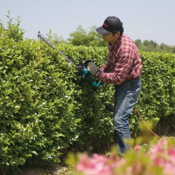 Nůžky na živý plot Makita UH7580 750 mm 670W