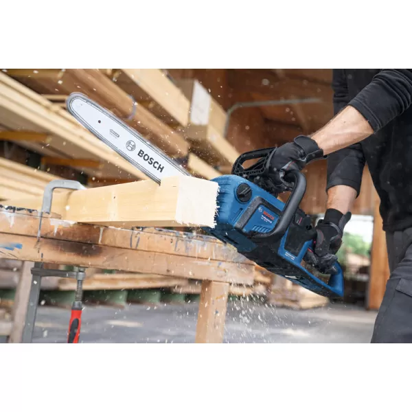 Aku řetězová pila Bosch GKE 18V-40 Professional, 1 x aku 5,5Ah EXBA