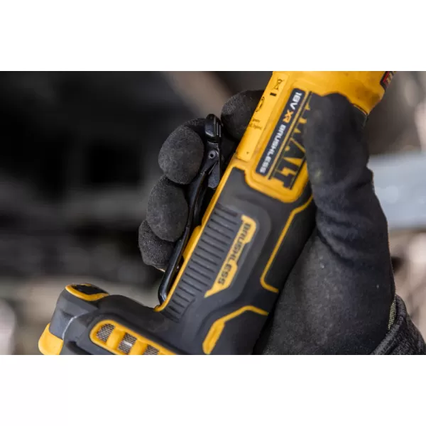 Aku přímá řezačka Dewalt DCG430E2T, 2x1,7Ah