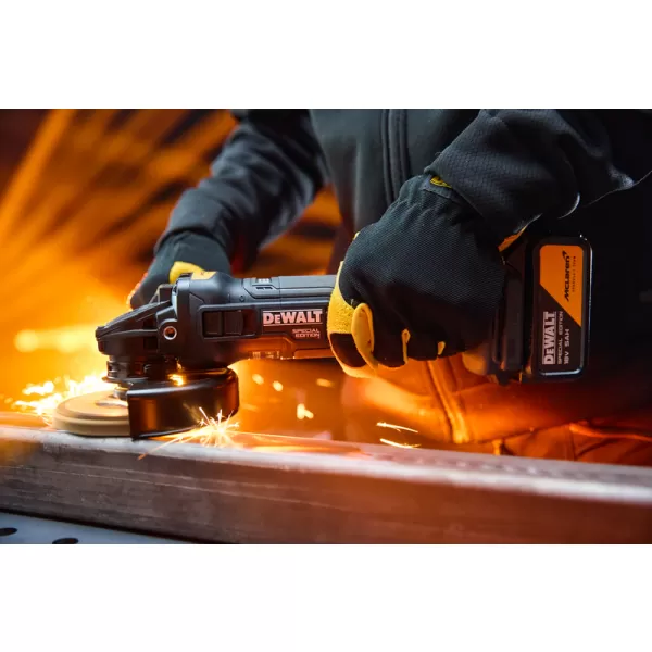 Aku úhlová bruska DeWALT DCG45MP2T McLaren 125 mm, 2 x 5.0 ah