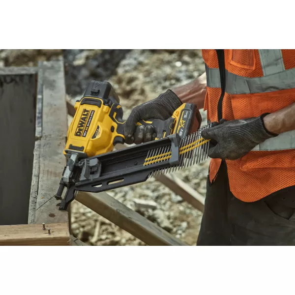 Aku hřebíkovačka na bednění DeWalt DCN910N, 18V