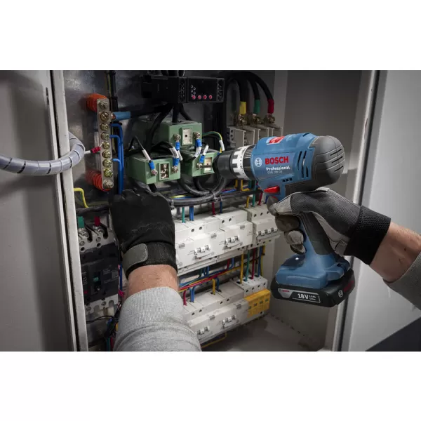Aku vrtačka s příklepem Bosch GSB 18V-25 Professional, 1 x aku 2,0Ah