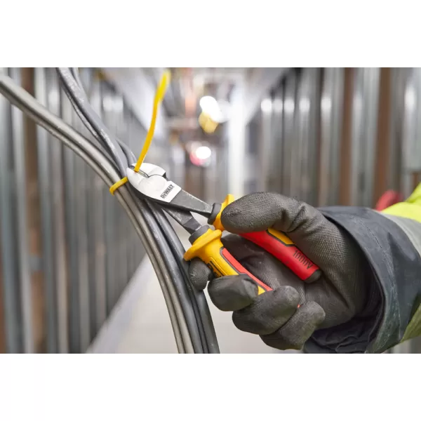 Kleště boční štípací DeWalt DWHT82801-0 1000V, laserem kalené, 160 mm