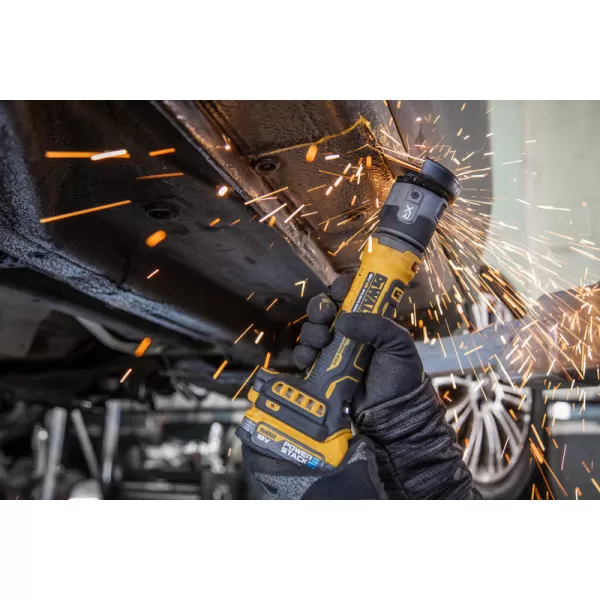 Aku přímá řezačka Dewalt DCG430E2T, 2x1,7Ah
