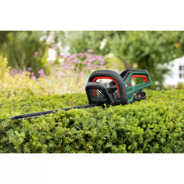 Aku nůžky na živý plot Bosch UniversalHedgeCut 18V-55