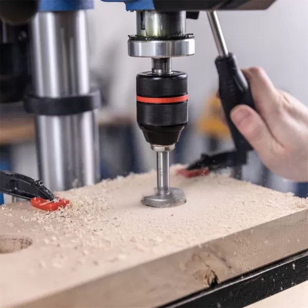 Vrtačka stojanová Scheppach TBM 250 Vario křížovým laserem a LED osvětlením