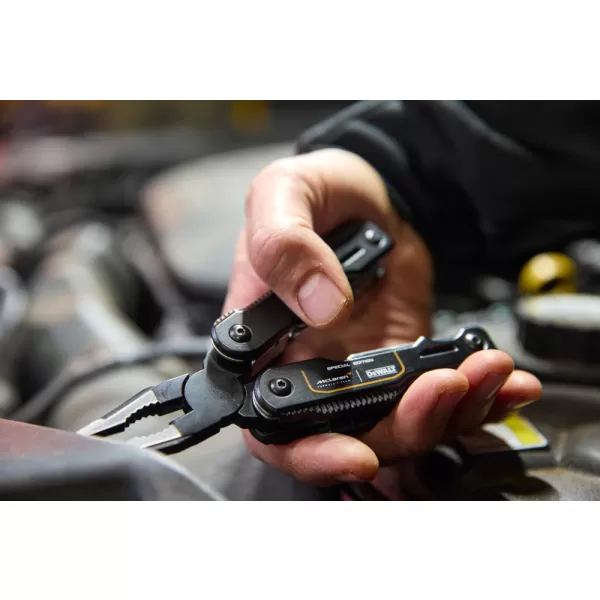 Multifunkční nůž DeWALT DWHT71844-9 McLaren 16v1