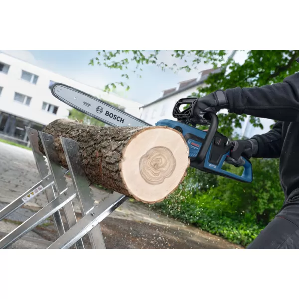 Aku řetězová pila Bosch GKE 18V-40 Professional, 1 x aku 5,5Ah EXBA