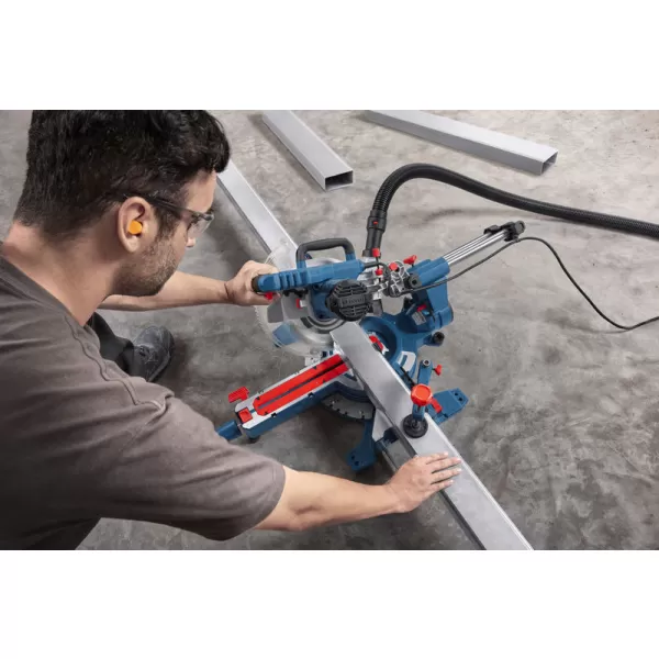 Pila pokosová Bosch GCM 305-216 S Professional, + kotouč