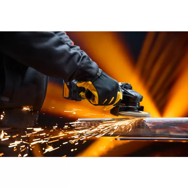 Aku úhlová bruska DeWALT DCG45MP2T McLaren 125 mm, 2 x 5.0 ah