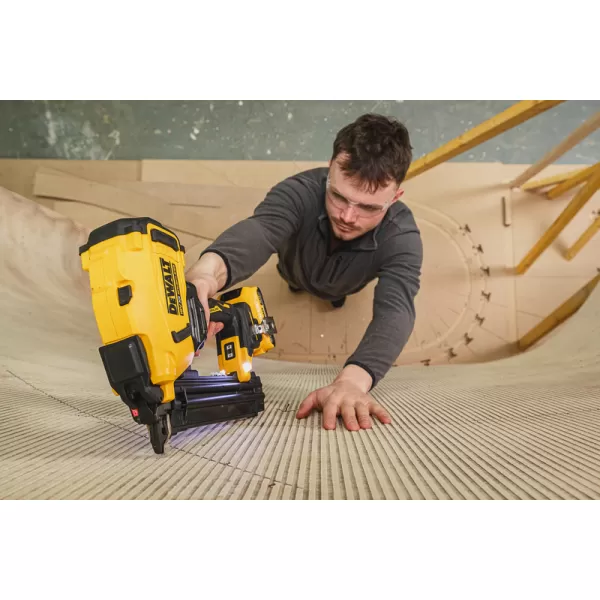 Aku dokončovací hřebíkovačka DeWALT DCN210SD2, TSTAK, 2x2,0Ah
