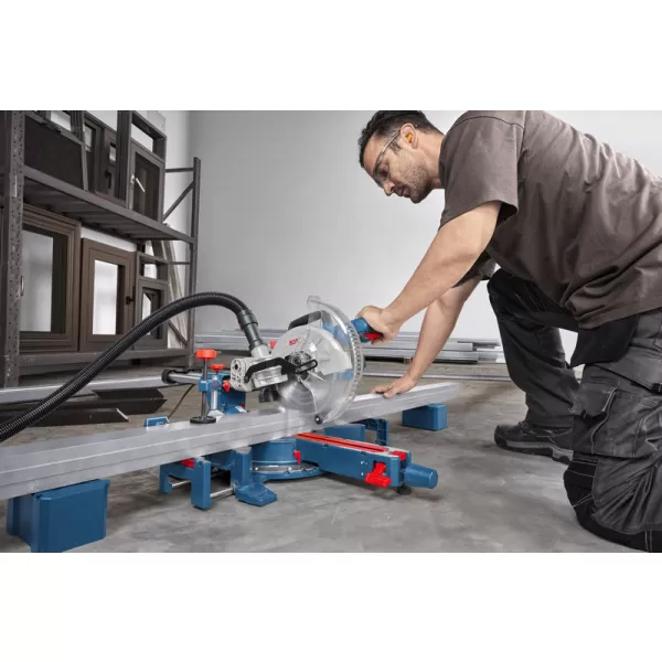 Pila pokosová Bosch GCM 305-216 S Professional, + kotouč
