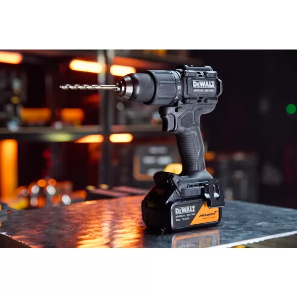 Aku příklepová vrtačka DeWALT DCD86MP1T McLaren 1 x 5.0 ah