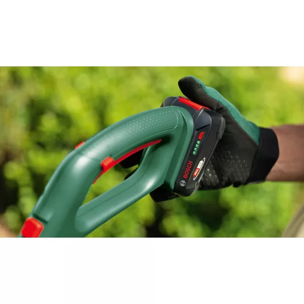 Aku strunová sekačka Bosch UniversalGrassCut 18V-26-500, bez akumulátoru