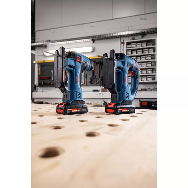 Aku kmitací pila Bosch EXST18V-155B EXPERT + L-Boxx