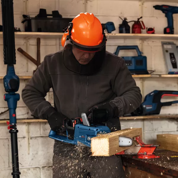 Aku řetězová pila Bosch GKE 18V-40 Professional, solo