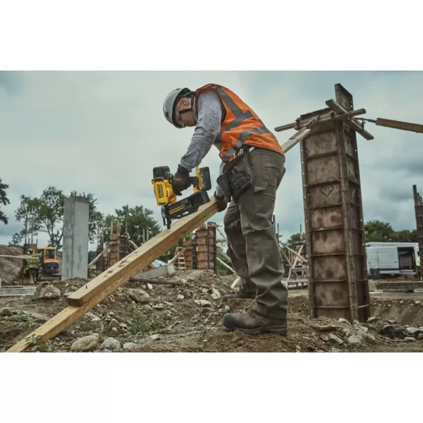 Aku hřebíkovačka na bednění DeWalt DCN910N, 18V