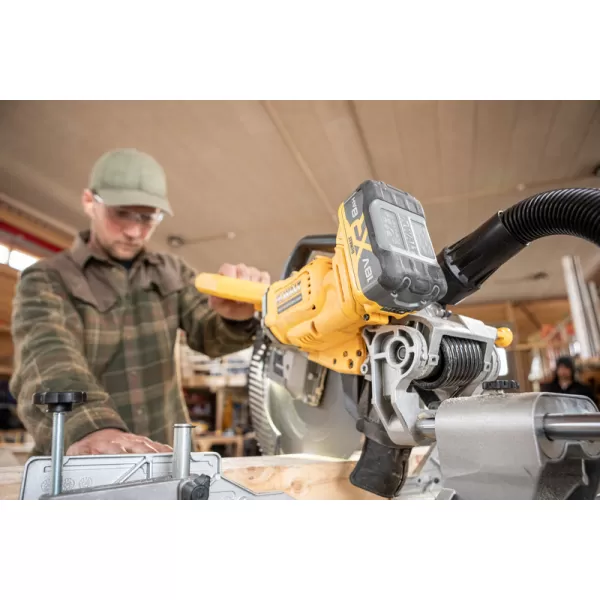 Aku pokosová pila DeWALT DCS782N, 18V, 305 mm
