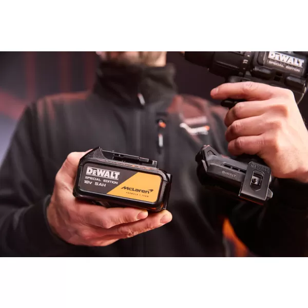 Aku příklepová vrtačka DeWALT DCD86MP1T McLaren 1 x 5.0 ah