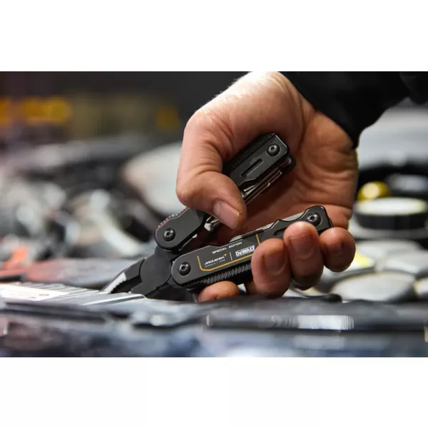 Multifunkční nůž DeWALT DWHT71844-9 McLaren 16v1