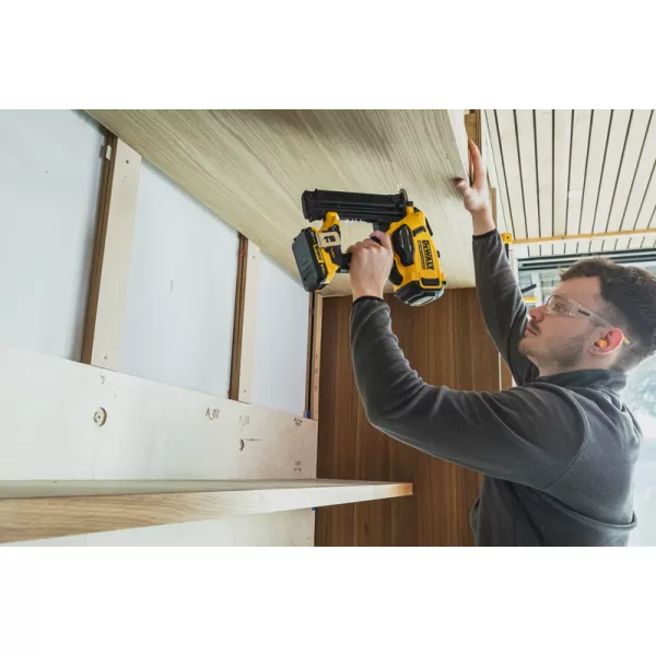 Aku dokončovací hřebíkovačka DeWALT DCN210SD2, TSTAK, 2x2,0Ah
