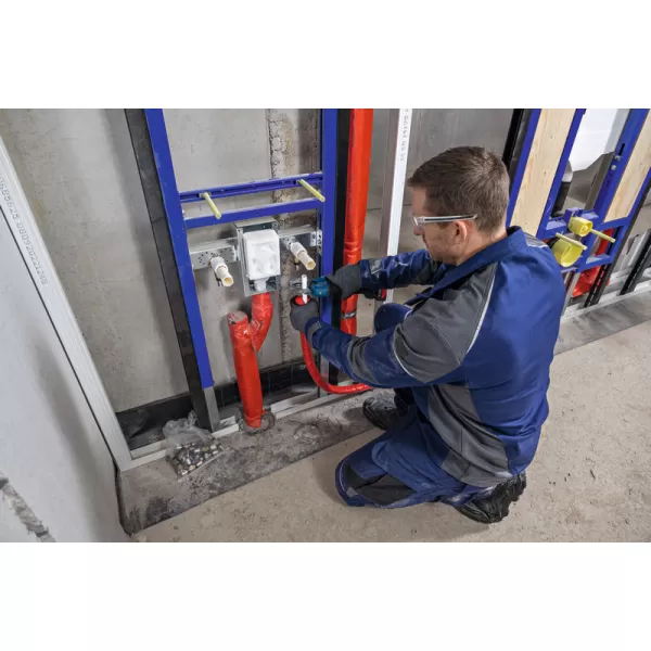 Aku nůžky na plastové trubky Bosch GPC 18V-32P Professional